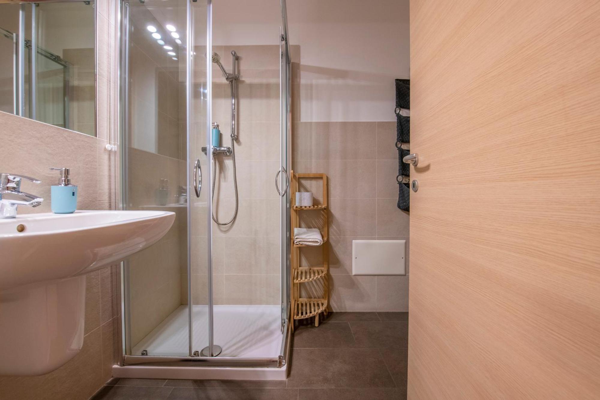 Borgo Trento Home, Vicinissimo Ospedale Borgo Trento E Centro Storico Верона Екстериор снимка